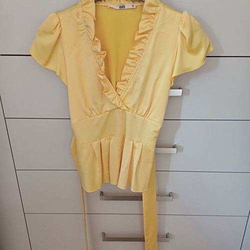 Ysatis short-sleeve top like new, yellow, size small