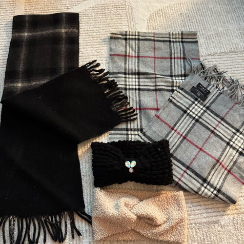 Set of scarves and headbands used, multicolored