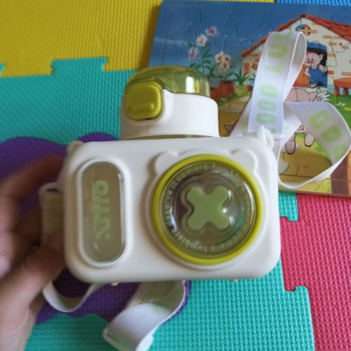 Kids Water Bottle "Camera" 600ml like new with strap