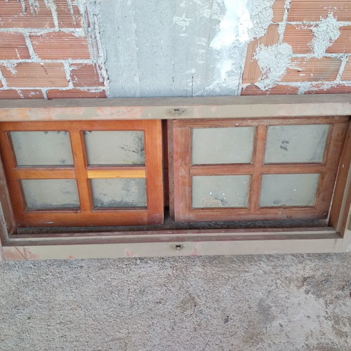 Set Oregon wooden double opening windows like new