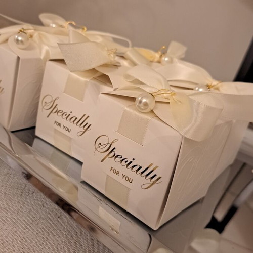 Packaging boxes pack of 50 with ribbon and pearls