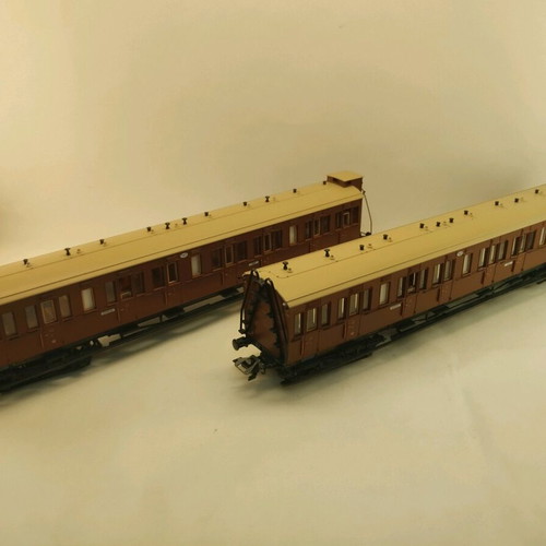 Piko HO Scale Train Cars like new, set of 5 with lighting