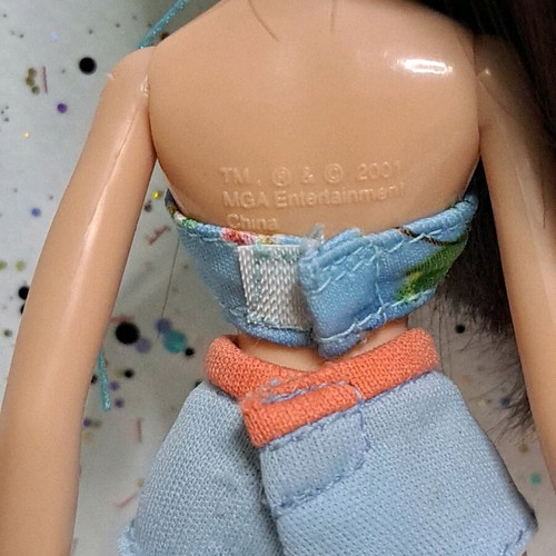 Bratz Beach Party Jade like new with different outfit and flaws