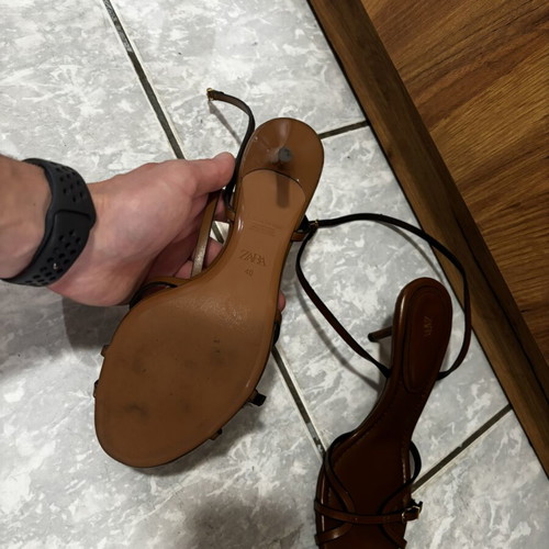 Zara sandals like new, size 40, brown