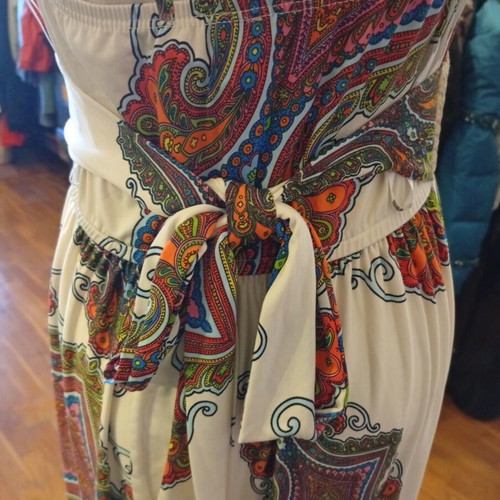 Boho dress M like new, colorful with lace and gold details by Be You