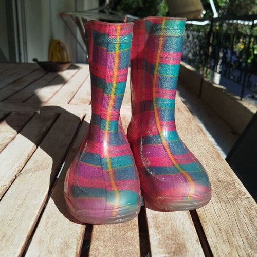 G & G Girls' Rain Boots size 26 like new, colorful