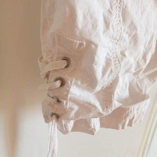 White summer capri bermuda shorts, size S