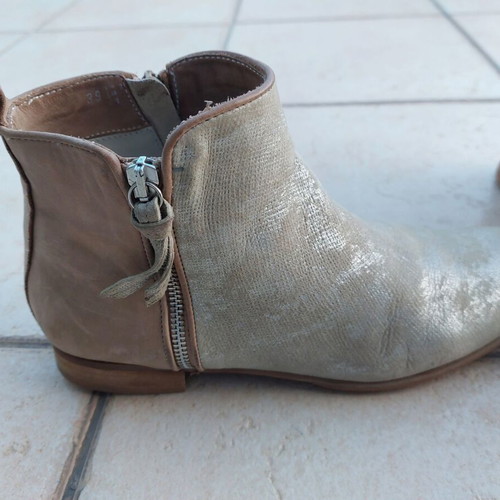 Ankle boots like new, 2 pairs, size 39, gold and burgundy