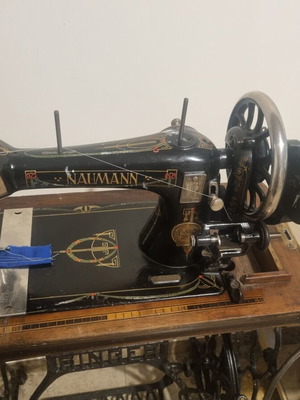 Ραπτομηχανή Neumann μεταχειρισμένη με τροχό χειρός και ποδός