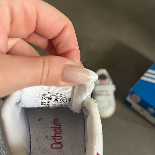 Stan Smith kids sneakers size 20 like new