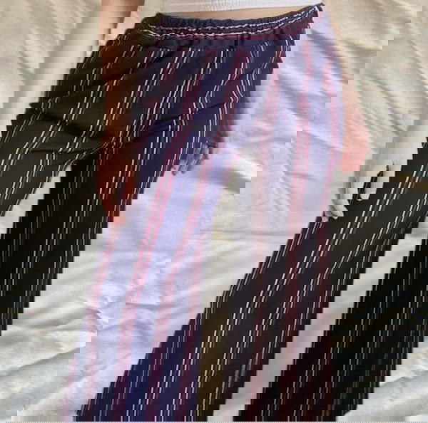 SHEIN Ριγέ παντελονα με ελαστική μέση