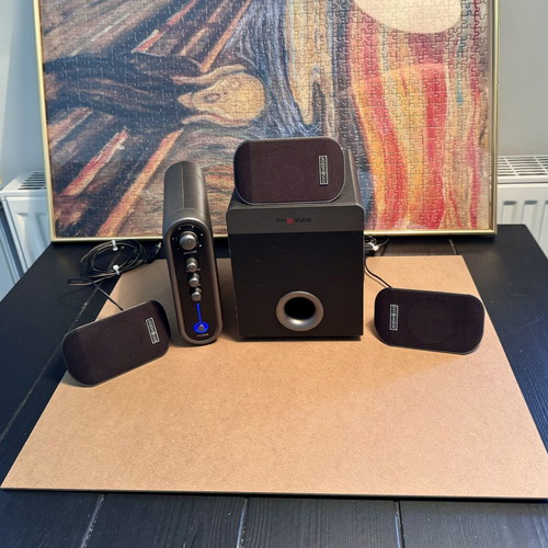 Innovator 5.1 Speaker System with Subwoofer like new, 3 speakers