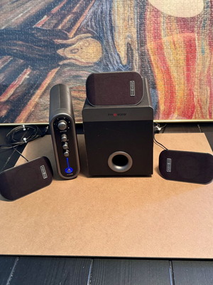 Innovator 5.1 Speaker System with Subwoofer like new, 3 speakers