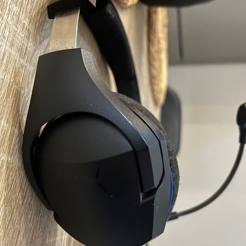HyperX Cloud Stinger Core headset used, Over Ear with microphone and 3.5mm connection