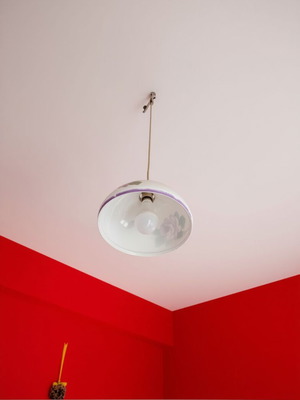 Vintage pendant ceiling light used with floral design