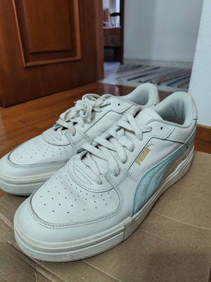 Puma sneakers size 46, white with grey detail