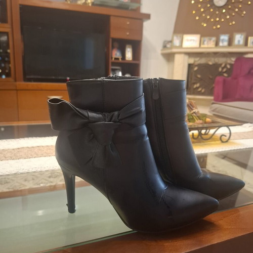 Heeled ankle boots with bow, size 39, black