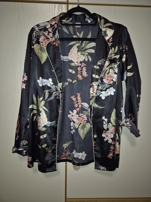 Acme floral lingerie shirt, size M, black