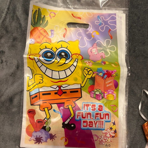 Bob SpongeParty Items new, set with gift bags, balloons and banner
