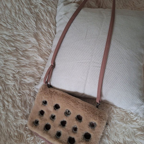 Fur shoulder bag like new, beige and pink