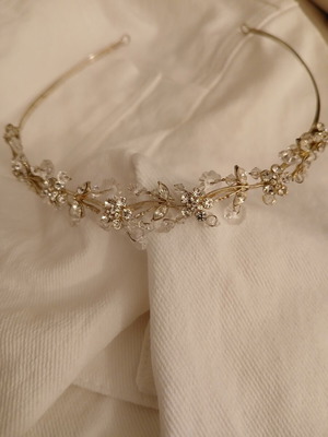 Vintage bridal headband with Swarovski crystals