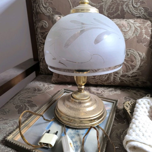 Table lamp used in excellent condition