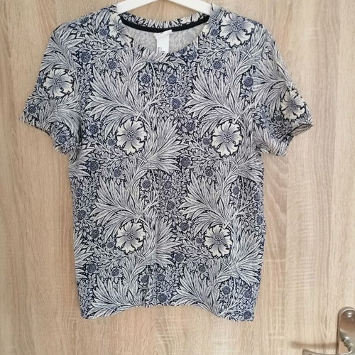 H&M Blouse Size M Like New