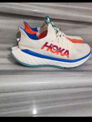 Hoka Carbon X3 αθλητικά παπούτσια σαν καινούργια, μέγεθος 46, άσπρο και κόκκινο