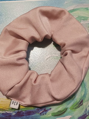 PCP hair scrunchie like new, light pink