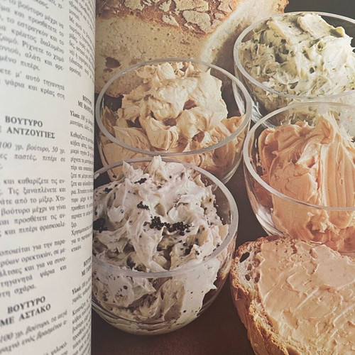 Diet and Nutrition like new, set of 4 volumes