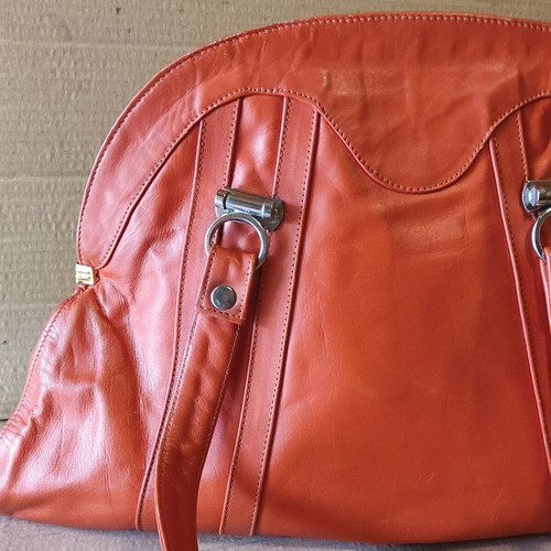 Vintage leather handbag used, peach color, early 70s