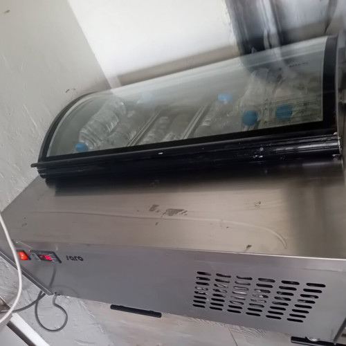 Refrigerator freezer like new