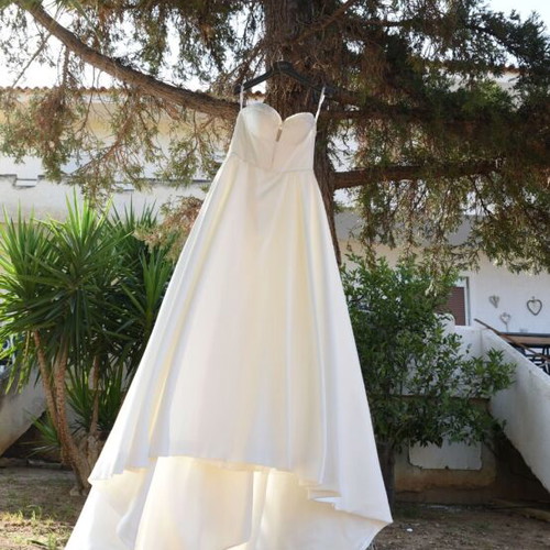 Demetrios wedding dress 2024 collection like new, white satin size 8