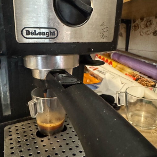 Delonghi espresso machine and coffee grinder used