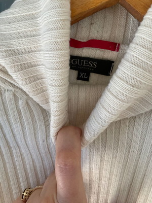 Guess turtleneck sweater in off-white, like new, size XL