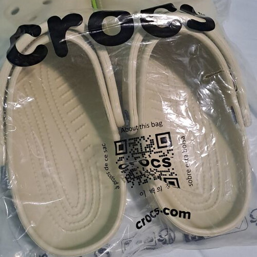 Crocs women's classic clogs slippers size 41-42 new beige