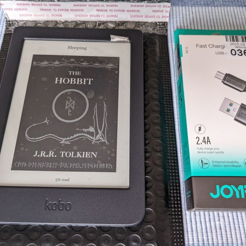 Kobo Nia e-reader like new