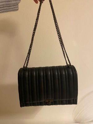 Τσάντα Zara ώμου μαύρη καινούργια