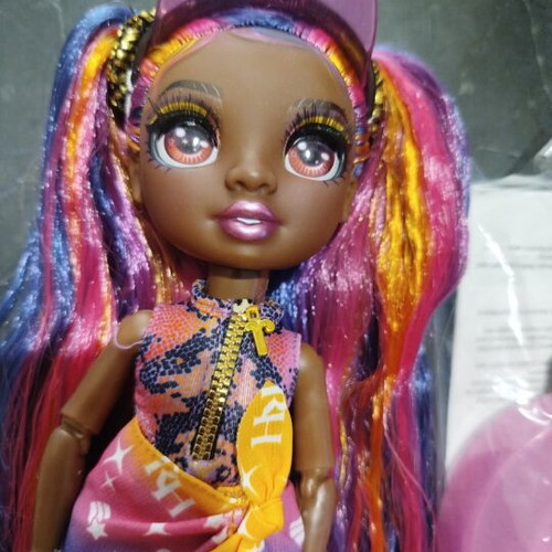 Rainbow High doll like new