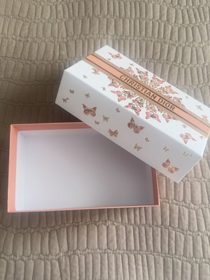 Dior box