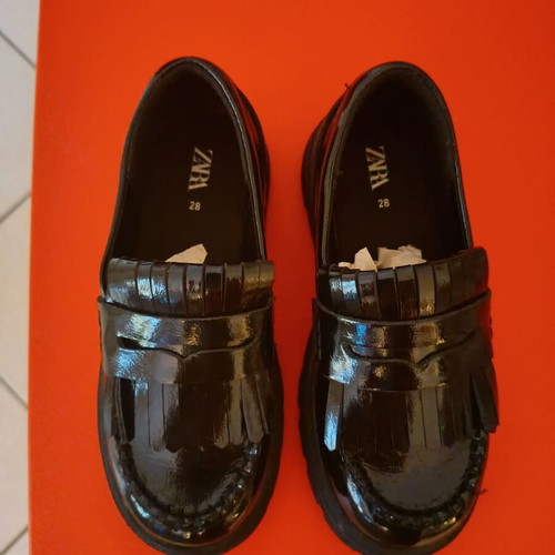 Black Zara school shoe No 28 like new