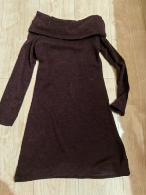 Women's winter dress size S like new, burgundy
