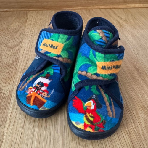 Mini Max Anatomika Kids Slippers Size 21 Like New