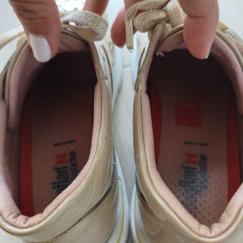 Callaghan Adaptaction women's leather sneakers size 37 like new beige