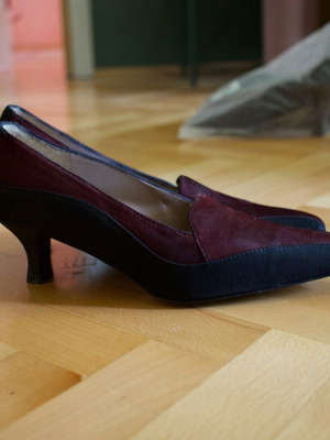 Lalina Italian suede two-tone kitten heels size EU 36.5 like new