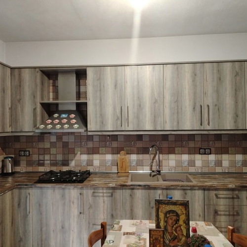 Complete kitchen with built-in oven and gas stove, like new