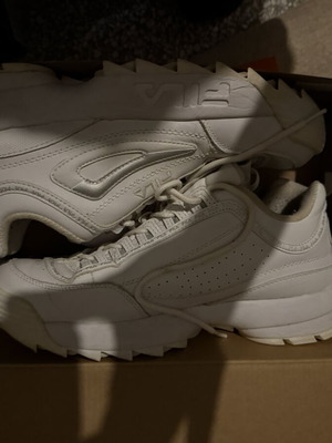 Fila sneakers size 43 used, white