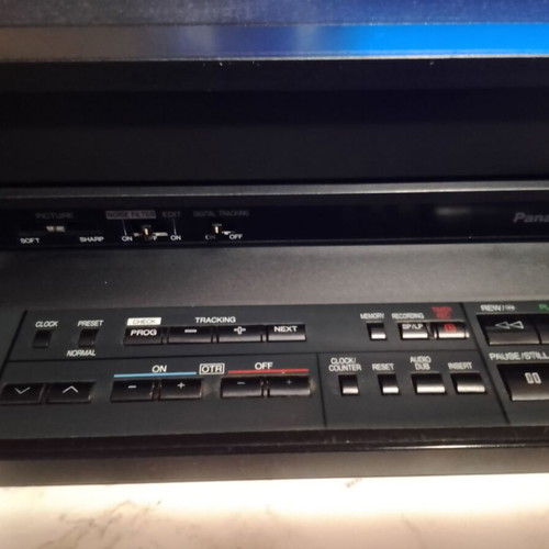 Panasonic NV-J35B VCR like new with remote and cables