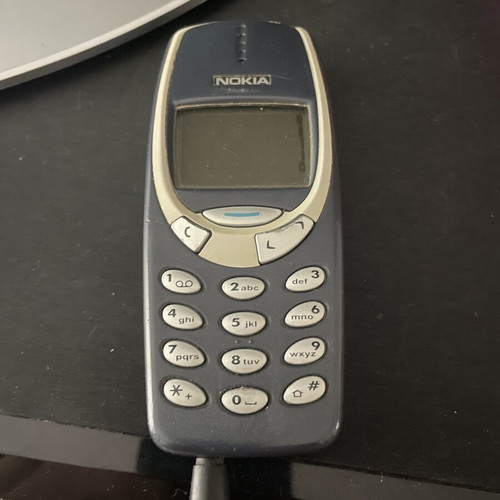 Nokia 3310 used, functional with original charger, unlocked