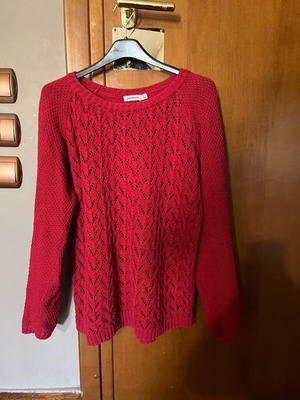Stradivarius burgundy spring pullover like new